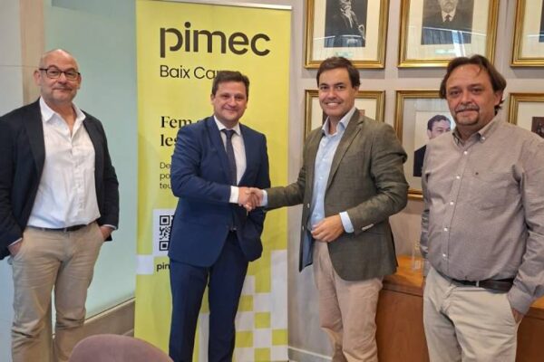 Ambdues entitats han signat un conveni de col·laboració per oferir eines i serveis als seus associats en matèria de formació continuada i resolució alternativa de conflictes