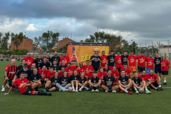 Vermuts Miró uneix futbol, valors i comunitat amb la Fundació Futbol Base Reus
