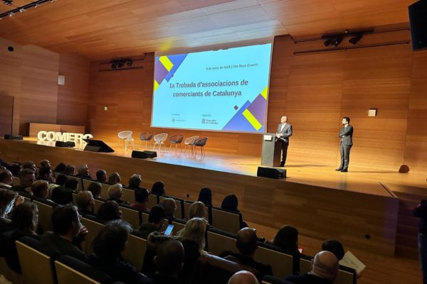 Més de 350 representants d’associacions de comerç de Catalunya es troben a Reus per abordar els reptes del sector