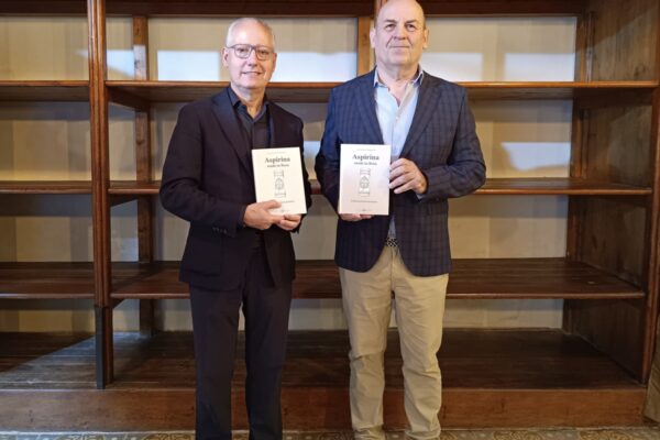Un llibre recupera la història dels farmacèutics de Reus que van crear medicaments i productes populars