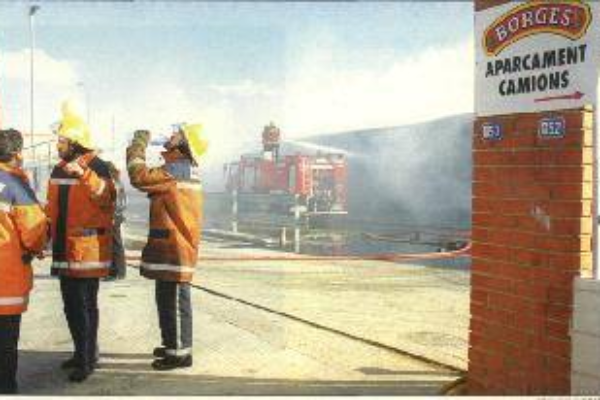 L'incendi va ser considerat un dels més grans esdevinguts a una empresa.